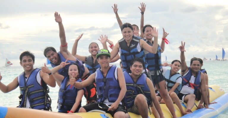 Banana-Boat-Boracay-Activities-02