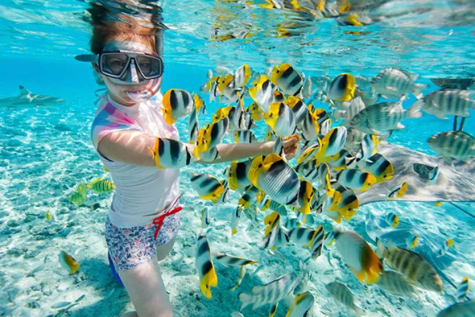Snorkelling boracay