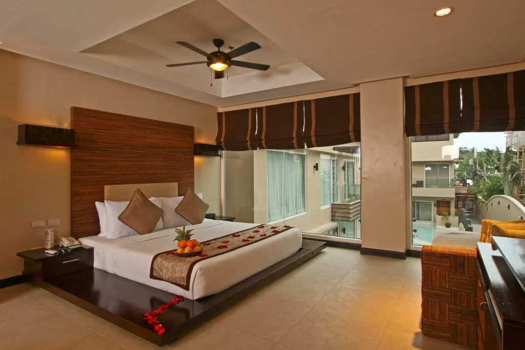 family room at two seasons resort
