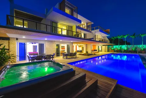 Caipirinha Villa Low Cost Hotels, Activities and Transportation