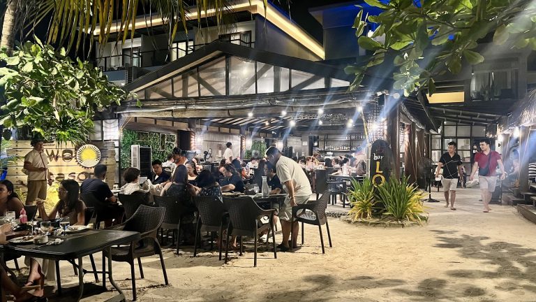 BarLo Resto Lounge of Two Seasons, Station 1, Boracay