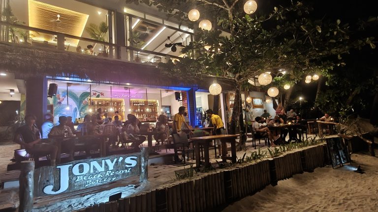 Mayas, Station 1, Boracay