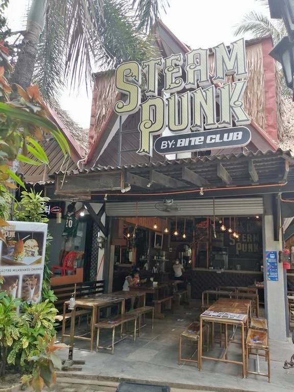 Steam Punk, D'Mall, Boracay