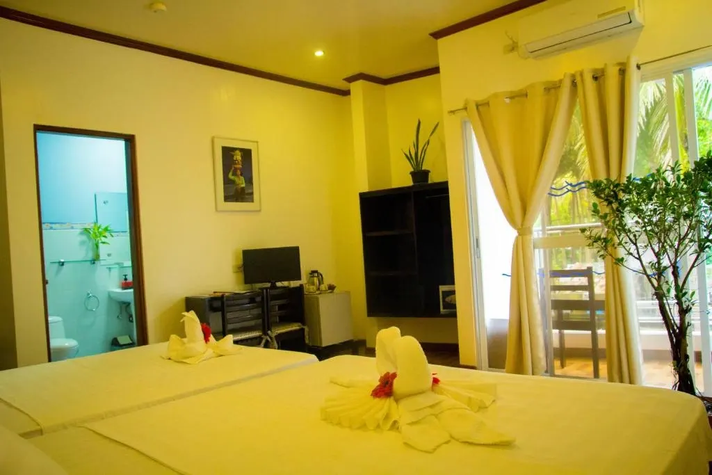 Deluxe Family Room at DiveGurus Boracay Beach Resort, Boracay