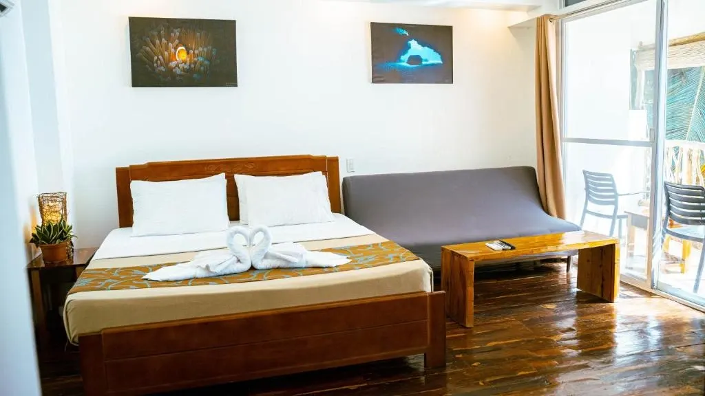 Deluxe Double Room with Seaview at DiveGurus Boracay Beach Resort, Boracay