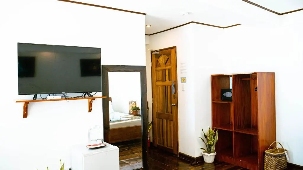 Deluxe Double Room with Seaview at DiveGurus Boracay Beach Resort, Boracay