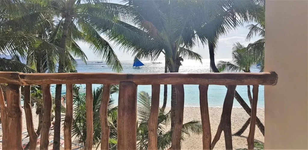 Deluxe Double Room with Seaview at DiveGurus Boracay Beach Resort, Boracay