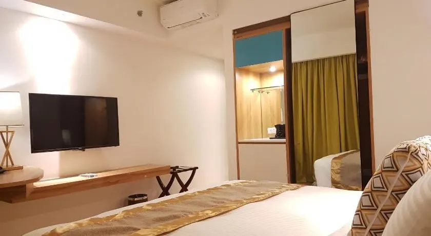 Superior Queen at Ferra Hotel and Garden Suites 3 stars out of 5, Boracay