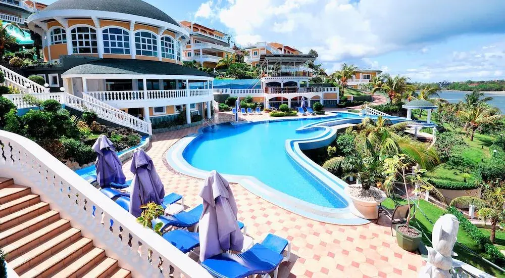 Monaco Suites de Boracay