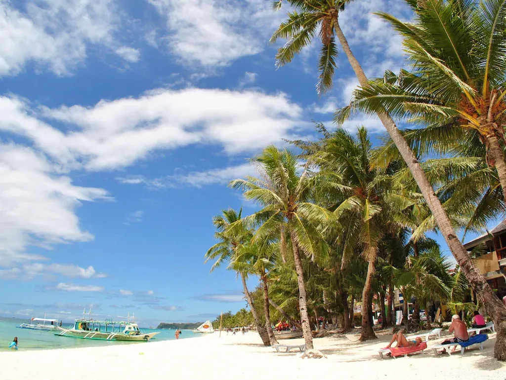 Surfside Boracay Resort and Spa, Boracay — Photo 9