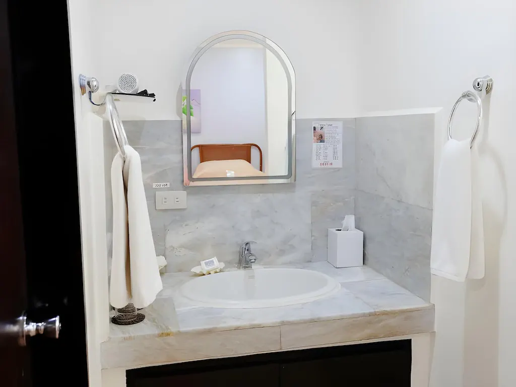 Standard Twin at Surfside Boracay Resort and Spa, Boracay