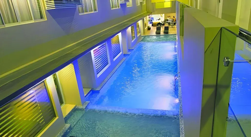 Boracay Uptown Hotel, Balabag, Boracay — Photo 12