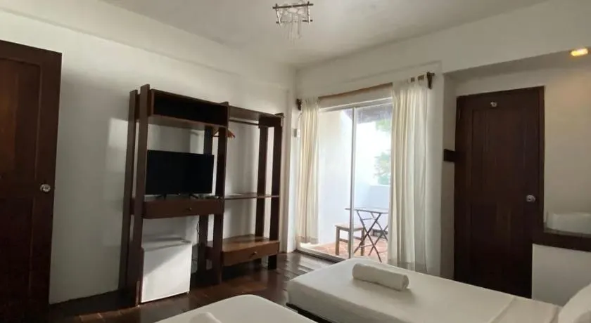 Standard at Boracay Coco Huts, Boracay