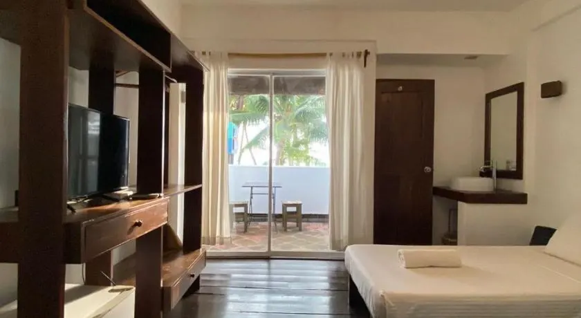 Standard at Boracay Coco Huts, Boracay