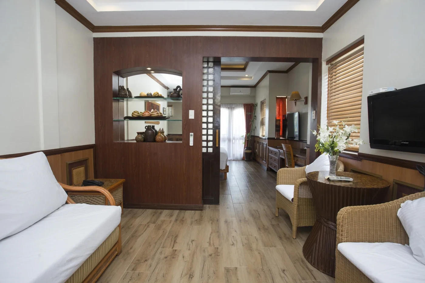Suite Pool View