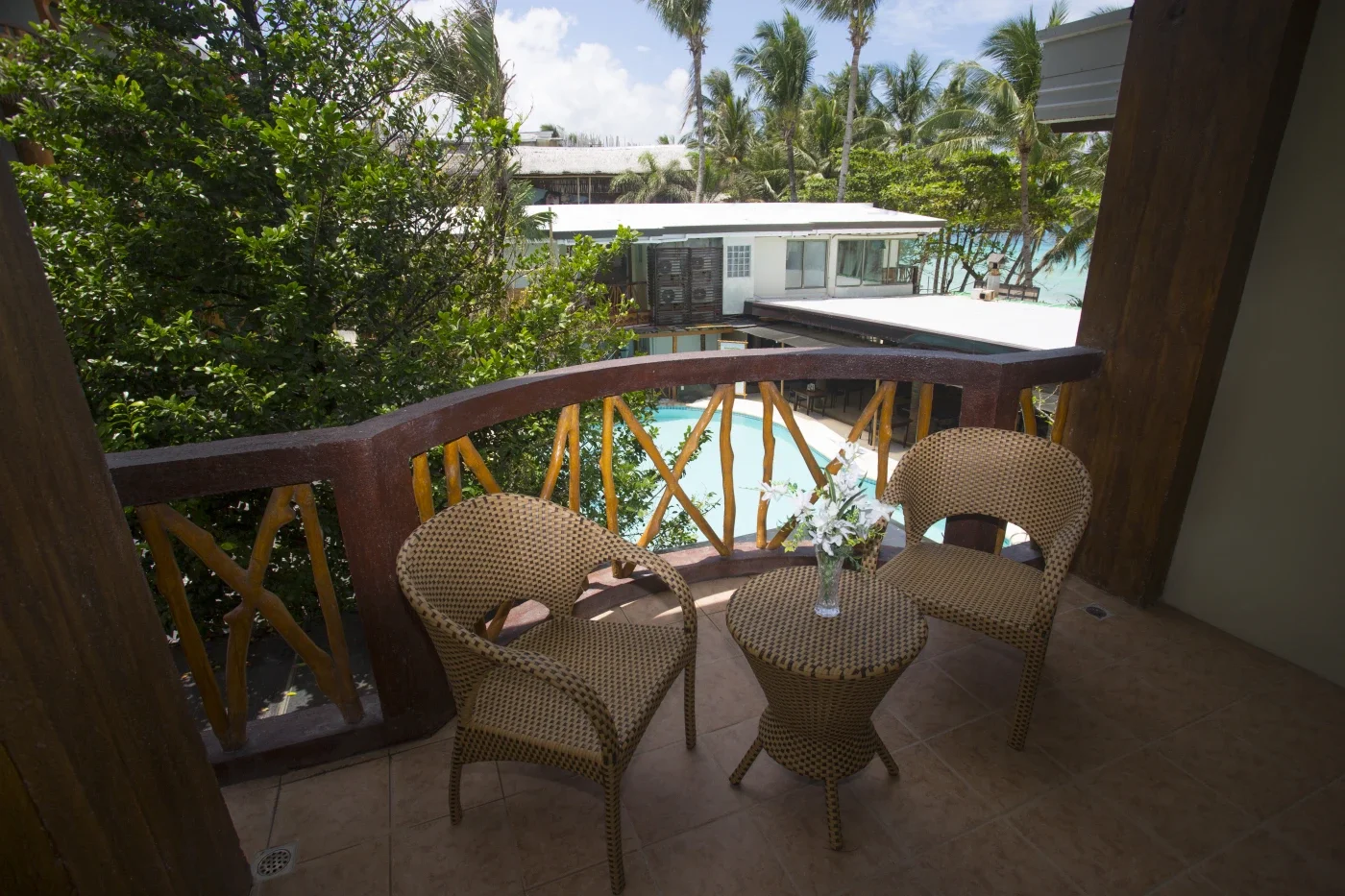 Deluxe Pool View