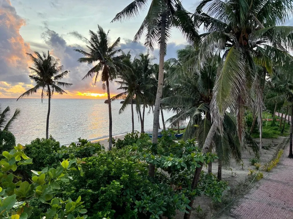 Wind Riders Inn and Cafe, Balabag, Boracay — Photo 3