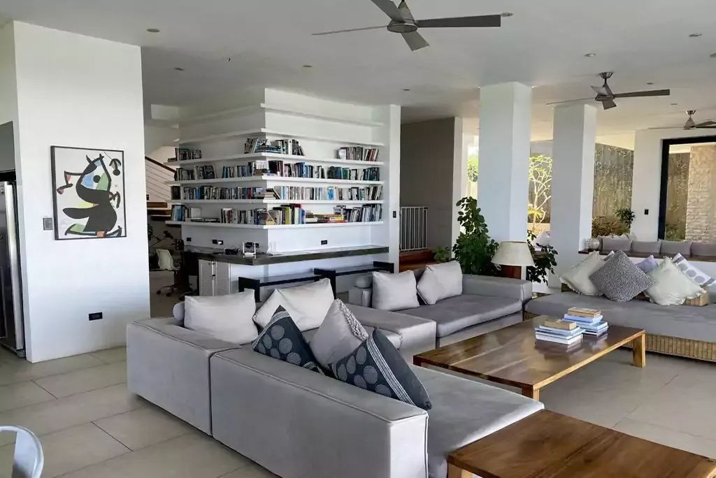 Living room with bookshelves
