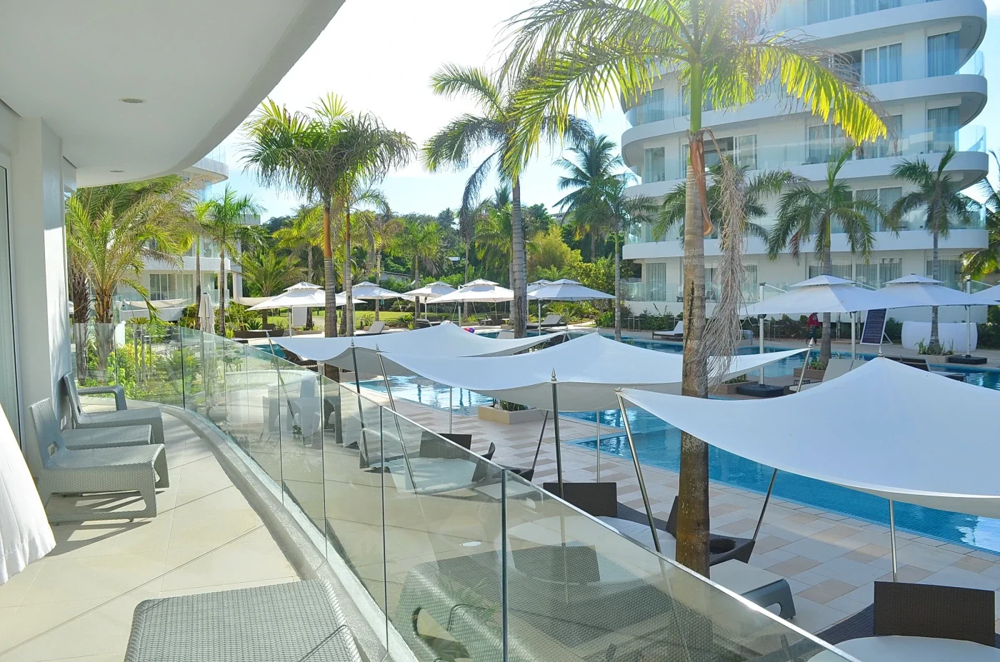 Premier Suite One Bedroom Pool View with Bathtub