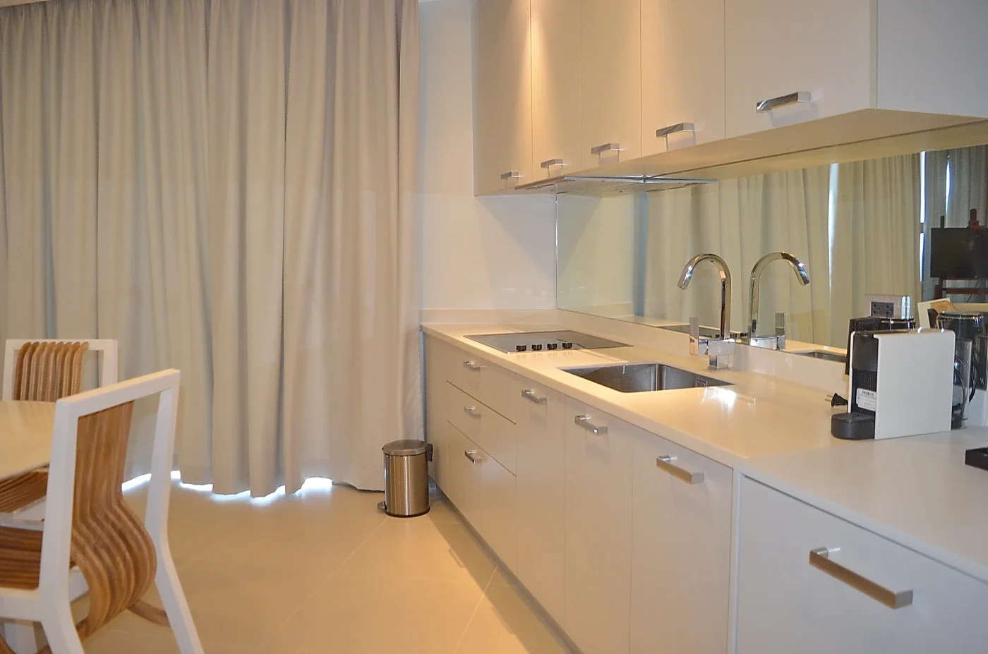 Premier Suite One Bedroom Pool View with Bathtub