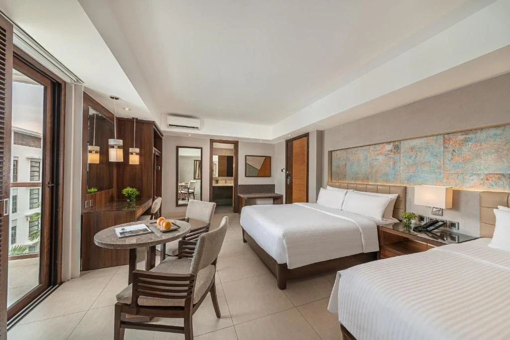 Deluxe Premium Room East Wing - Main Road Side