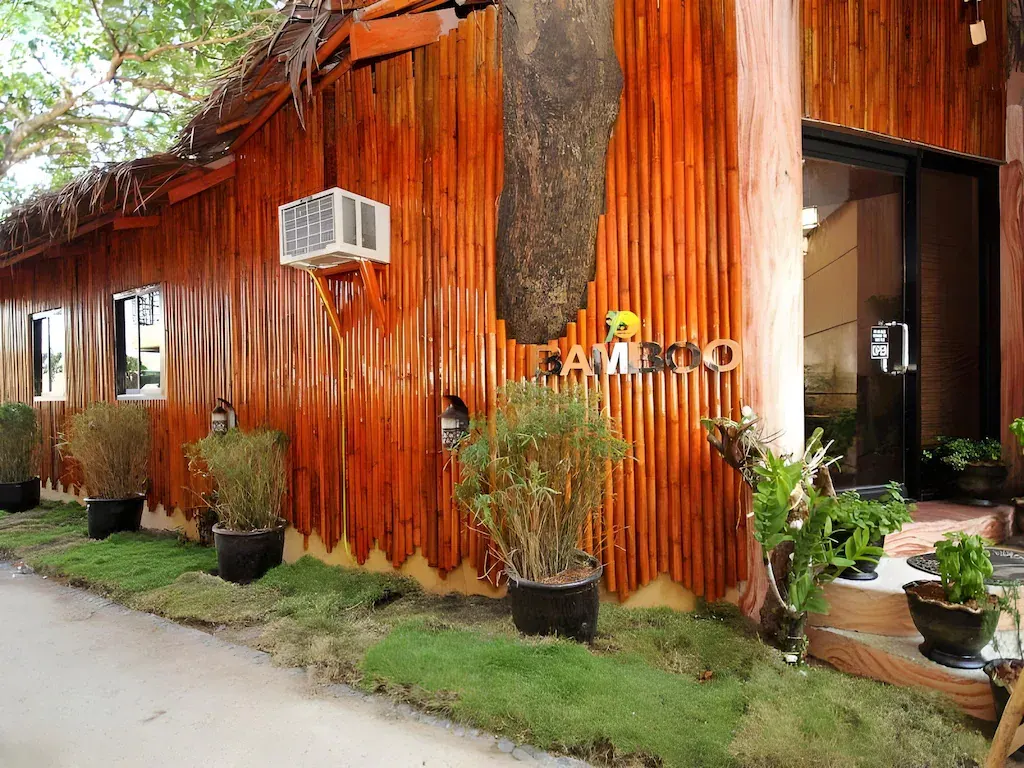 Bamboo Beach Resort, Manoc-Manoc, Boracay — Photo 3