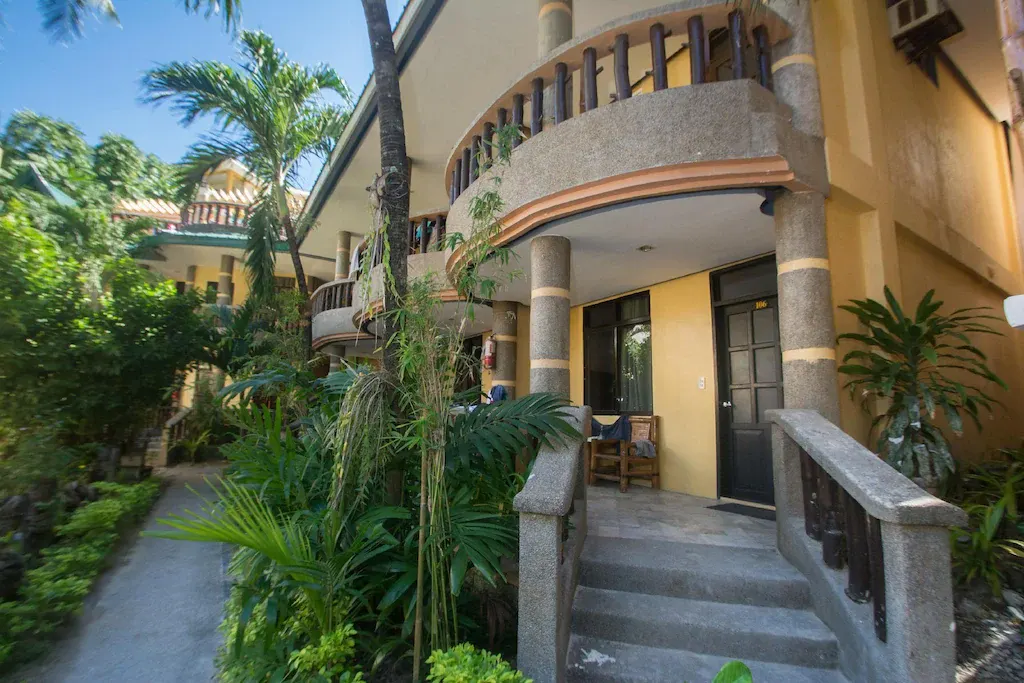 Bamboo Beach Resort, Manoc-Manoc, Boracay — Photo 2