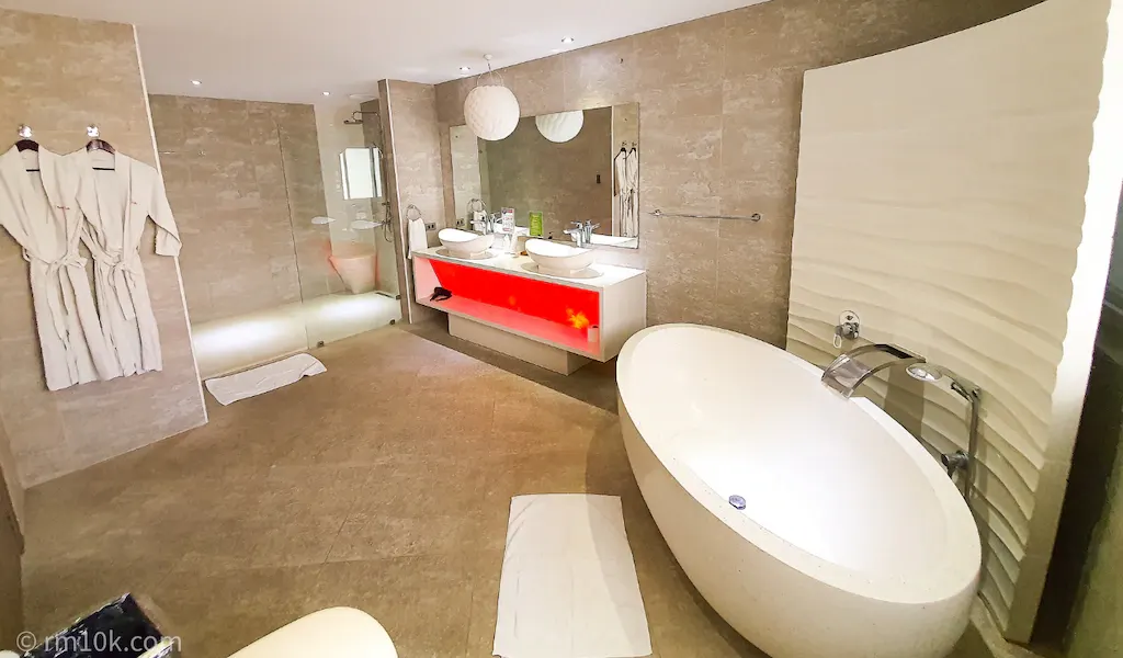 Diamond Studios at Lingganay Boracay Hotel Resort, Boracay