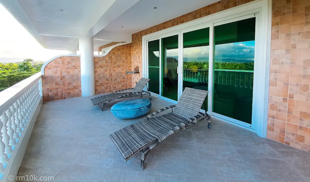Diamond Studios at Lingganay Boracay Hotel Resort, Boracay