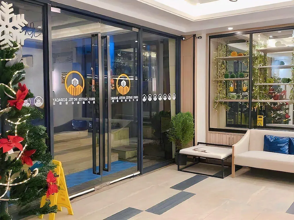 Erus Suites Hotel Boracay, Boracay — Photo 2