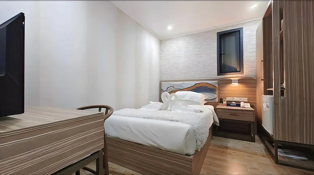 Standard at Erus Suites Hotel Boracay, Boracay