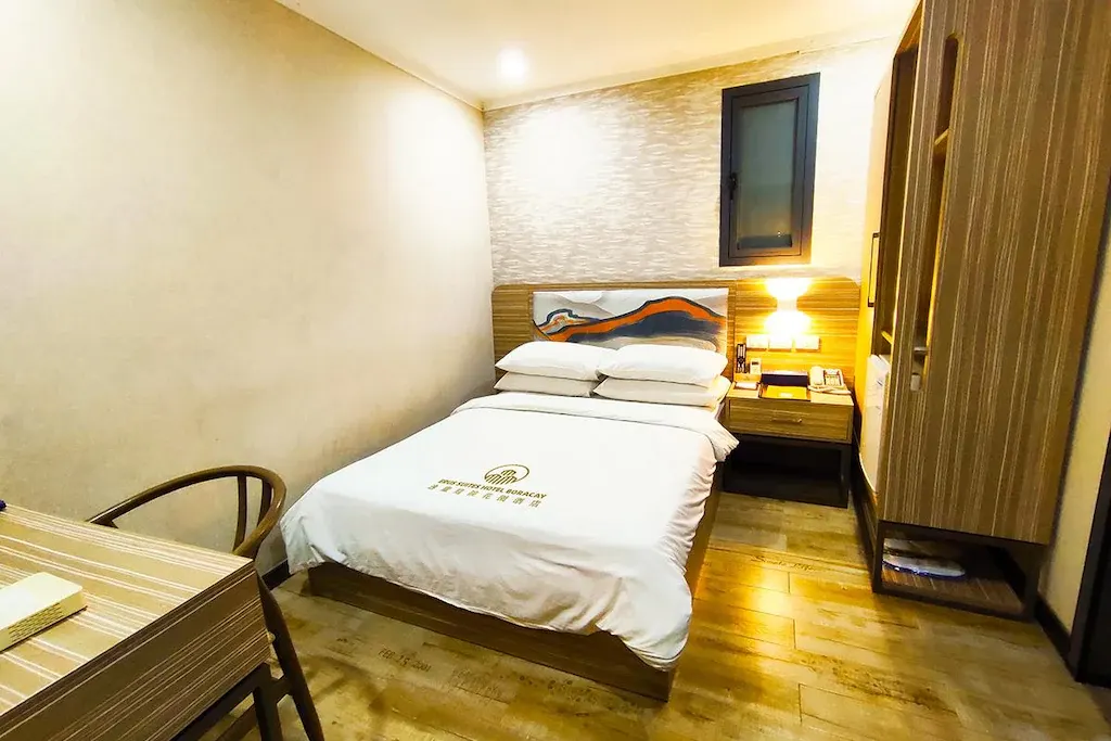 Standard at Erus Suites Hotel Boracay, Boracay