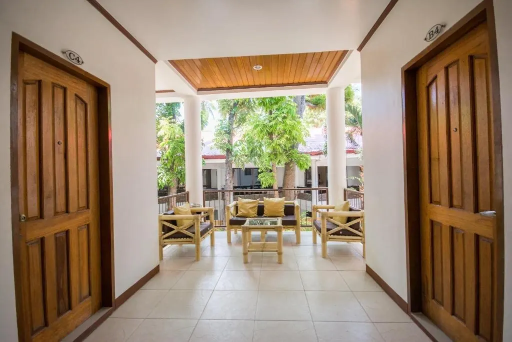 Standard Triple at Sur Beach Resort Boracay, Boracay