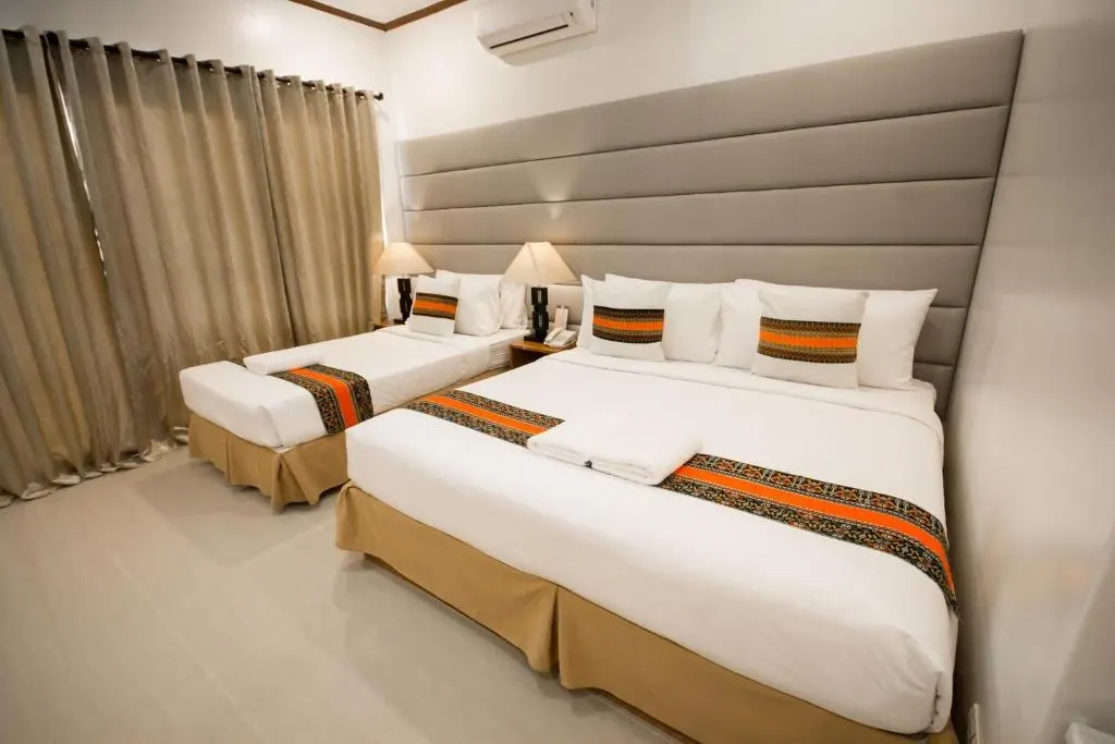 Superior Beachfront at Sur Beach Resort Boracay, Boracay