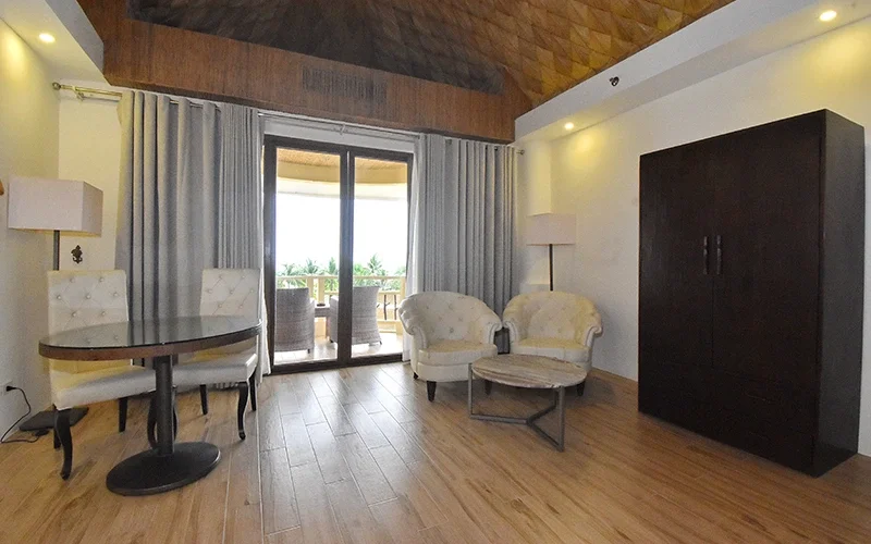 Honeymoon Suite