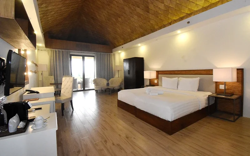 Honeymoon Suite