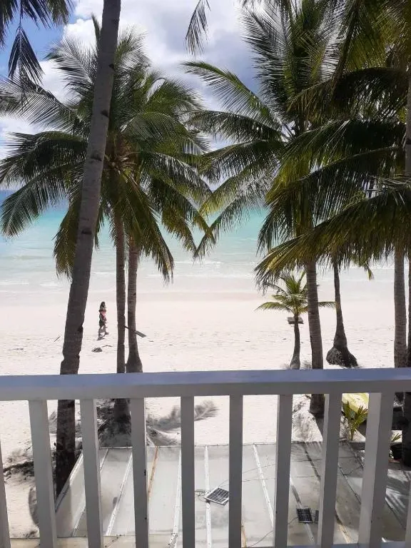Bluewaves Beach House, Boracay — Photo 7