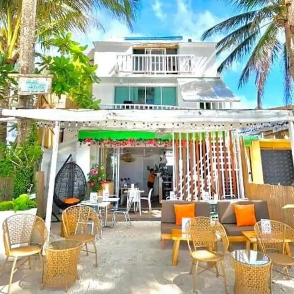 Bluewaves Beach House, Boracay — Photo 2
