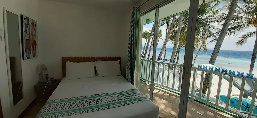 Deluxe Double Room at Bluewaves Beach House, Boracay