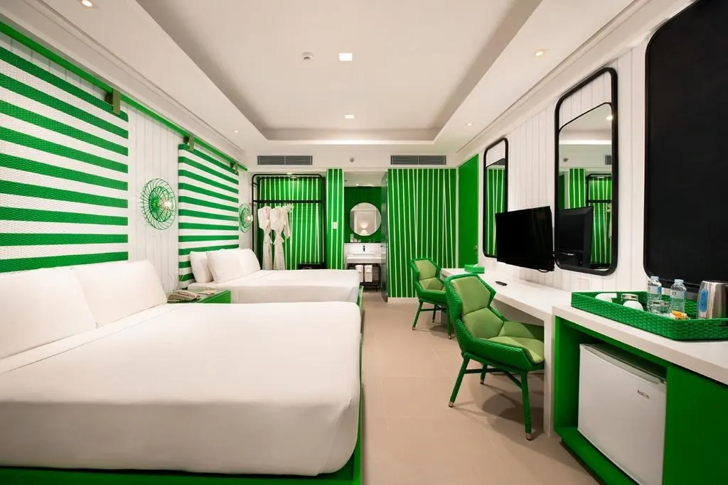 Deluxe Twin at Astoria Current, Boracay