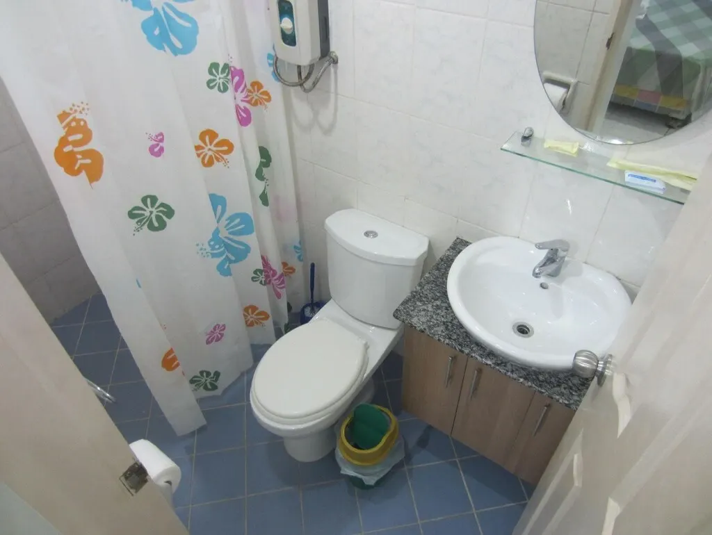 Studio Apartment at Roxon Apartments, Boracay