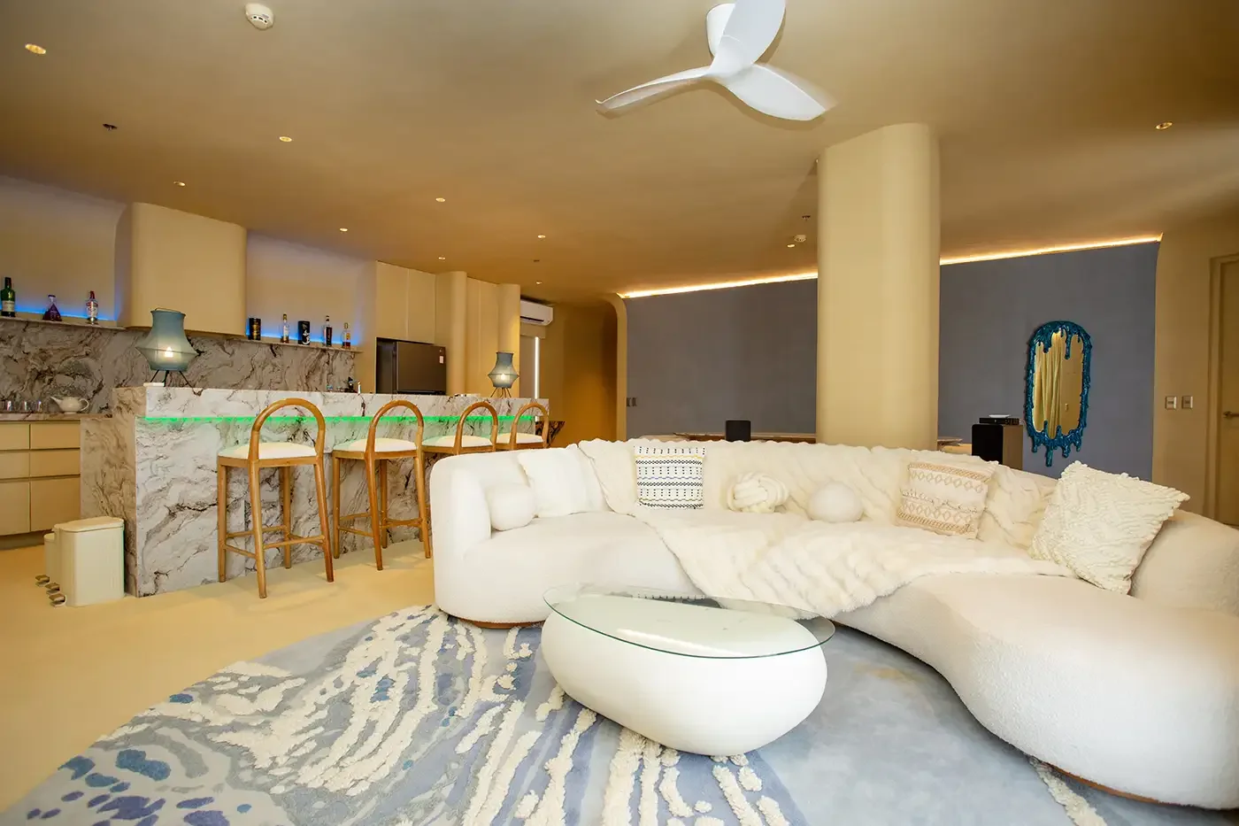 2 Bedroom Penthouse - The Bulabog Suite