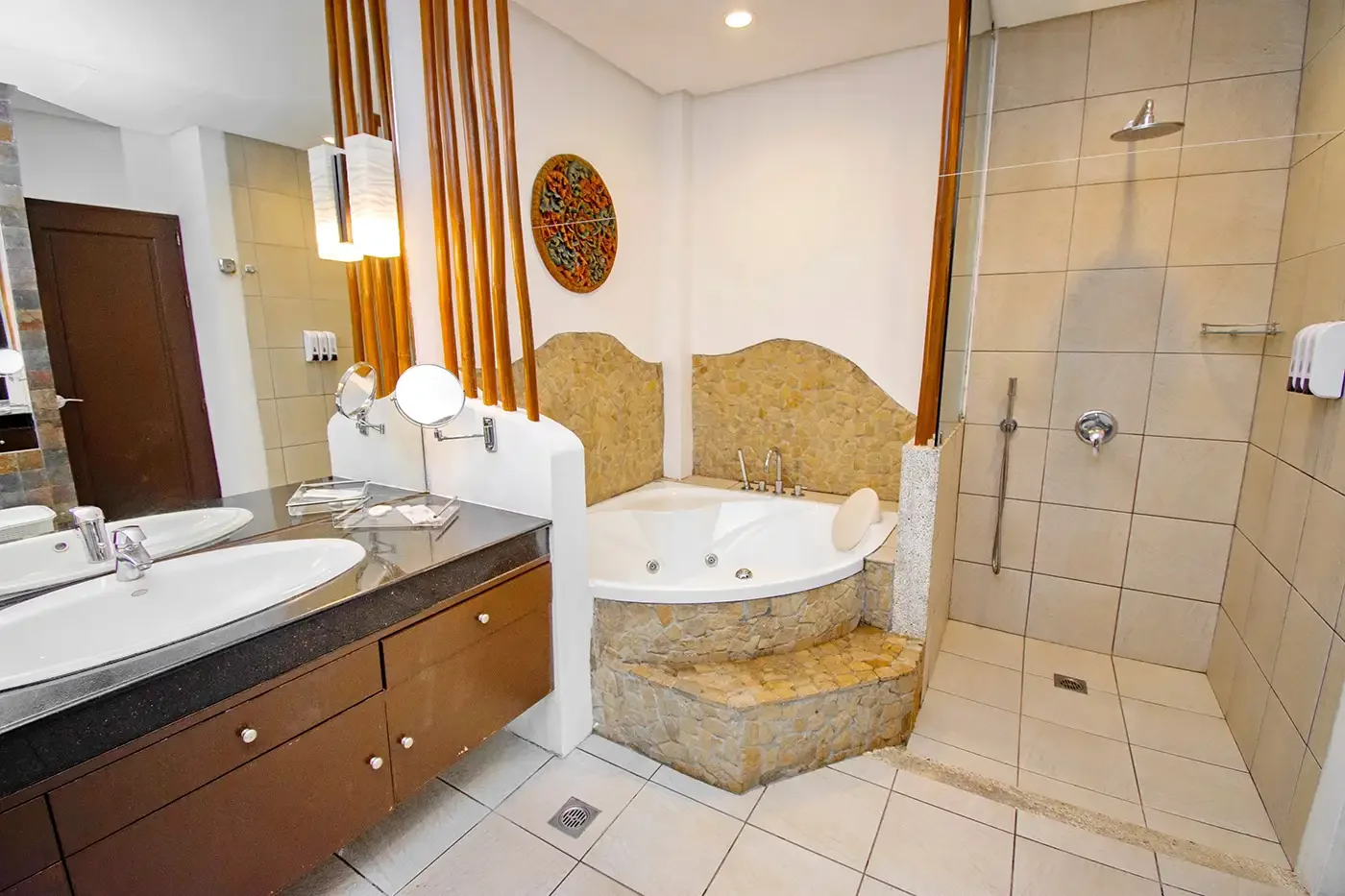 1 Bedroom Premier Suite - Jacuzzi