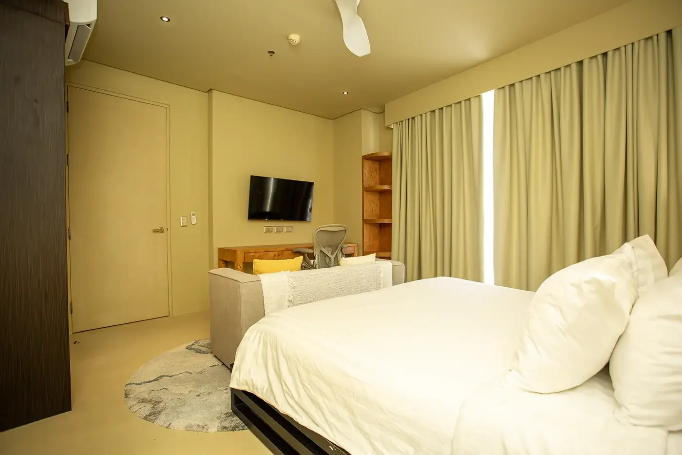 2 Bedroom Penthouse - The Bulabog Suite