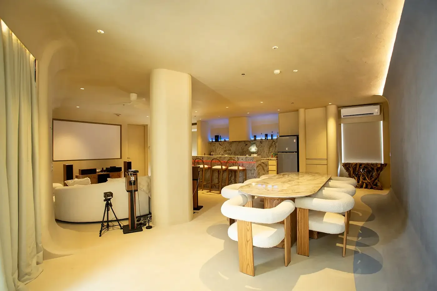 2 Bedroom Penthouse - The Bulabog Suite