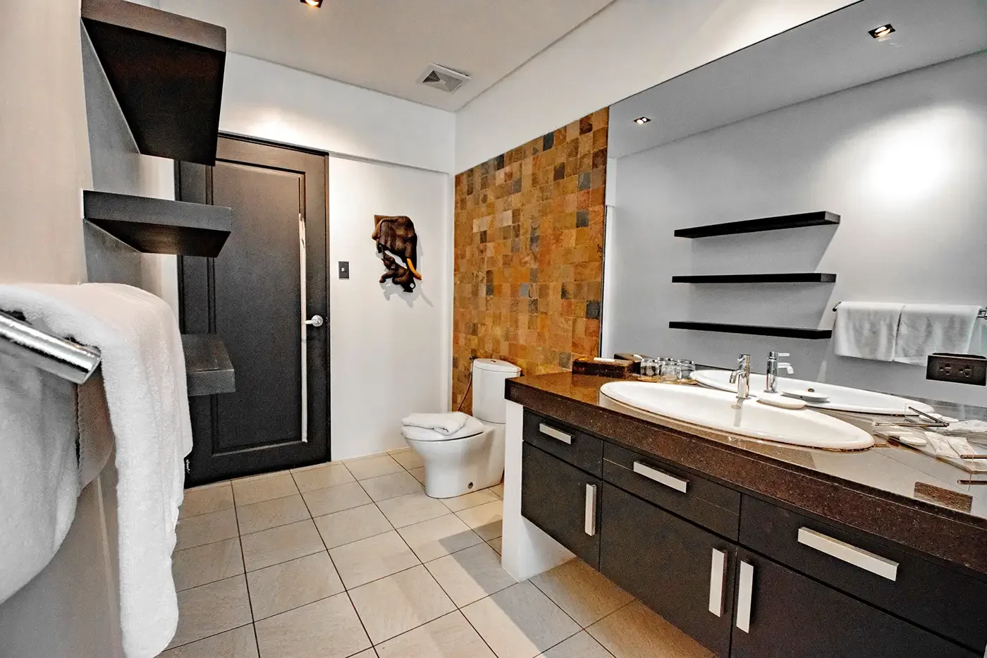 Beachfront Suite