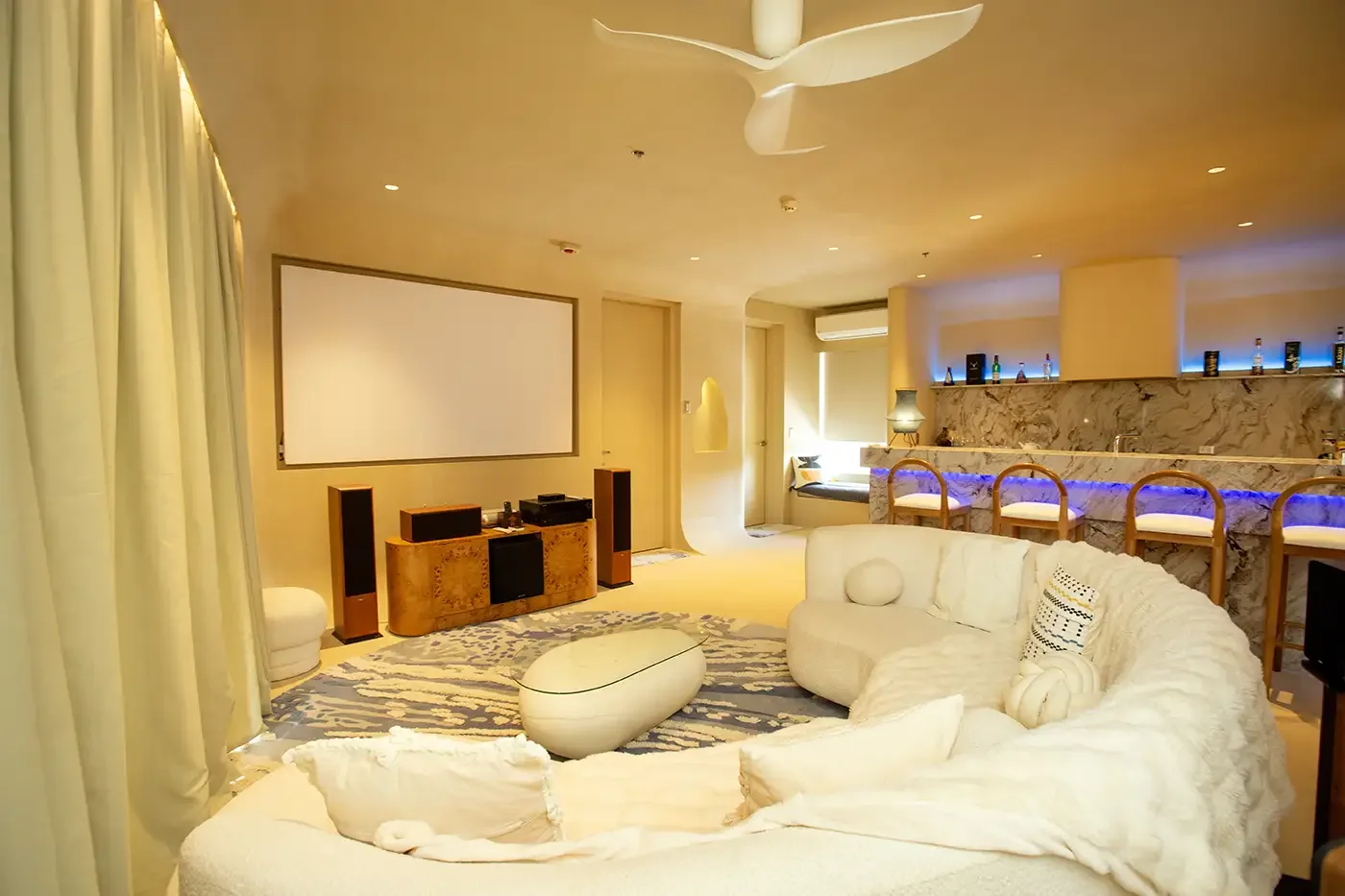 2 Bedroom Penthouse - The Bulabog Suite