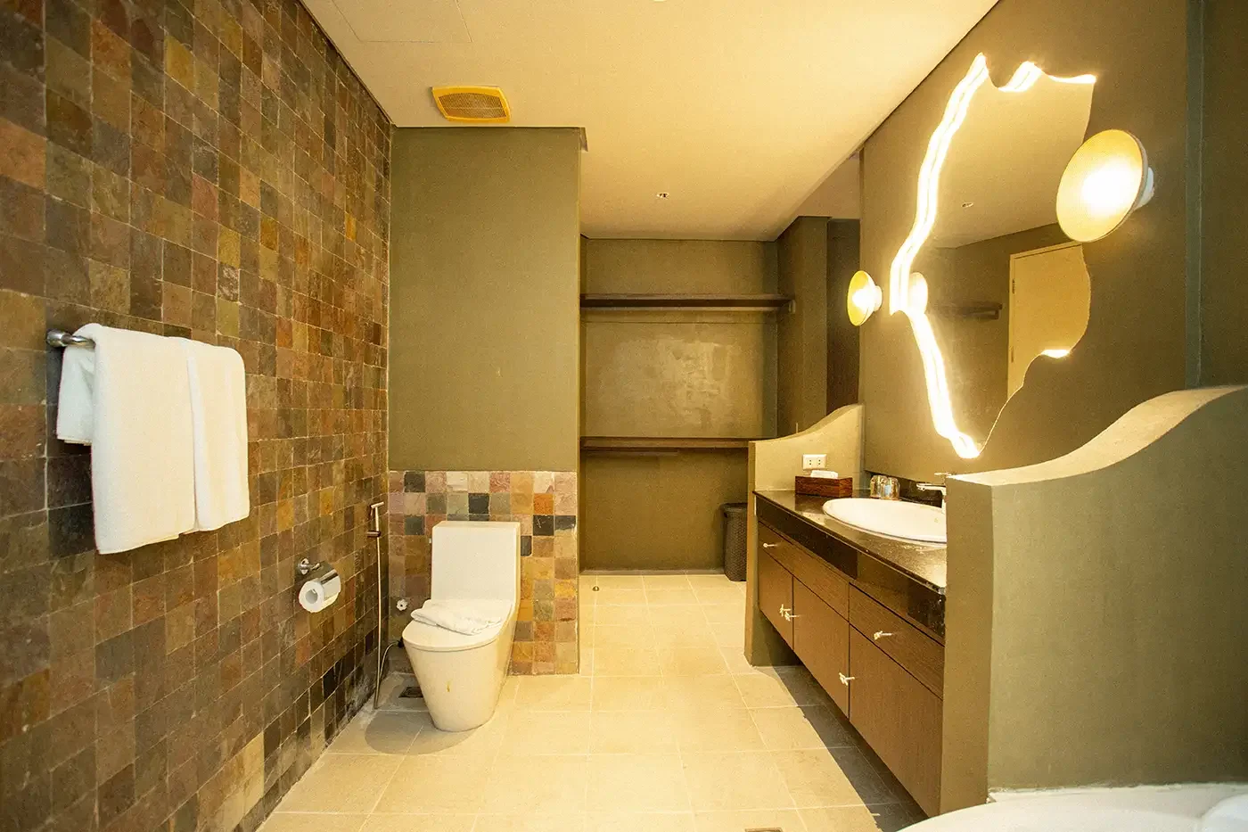 2 Bedroom Penthouse - The Bulabog Suite