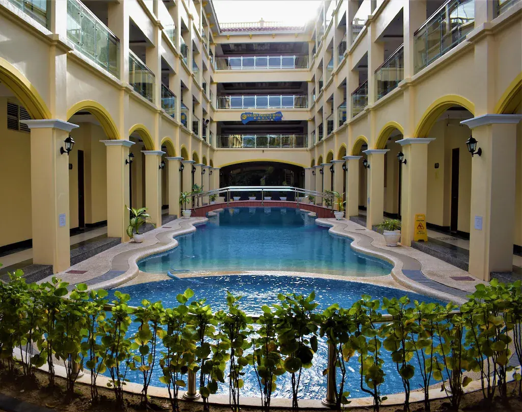 Golden Phoenix Hotel Boracay, Boracay — Photo 1