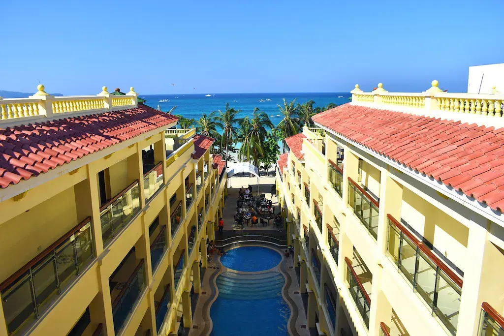 Golden Phoenix Hotel Boracay, Boracay — Photo 30